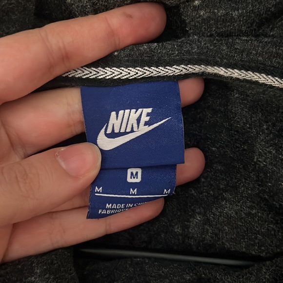 Nike hoodie - Picture 4 of 4